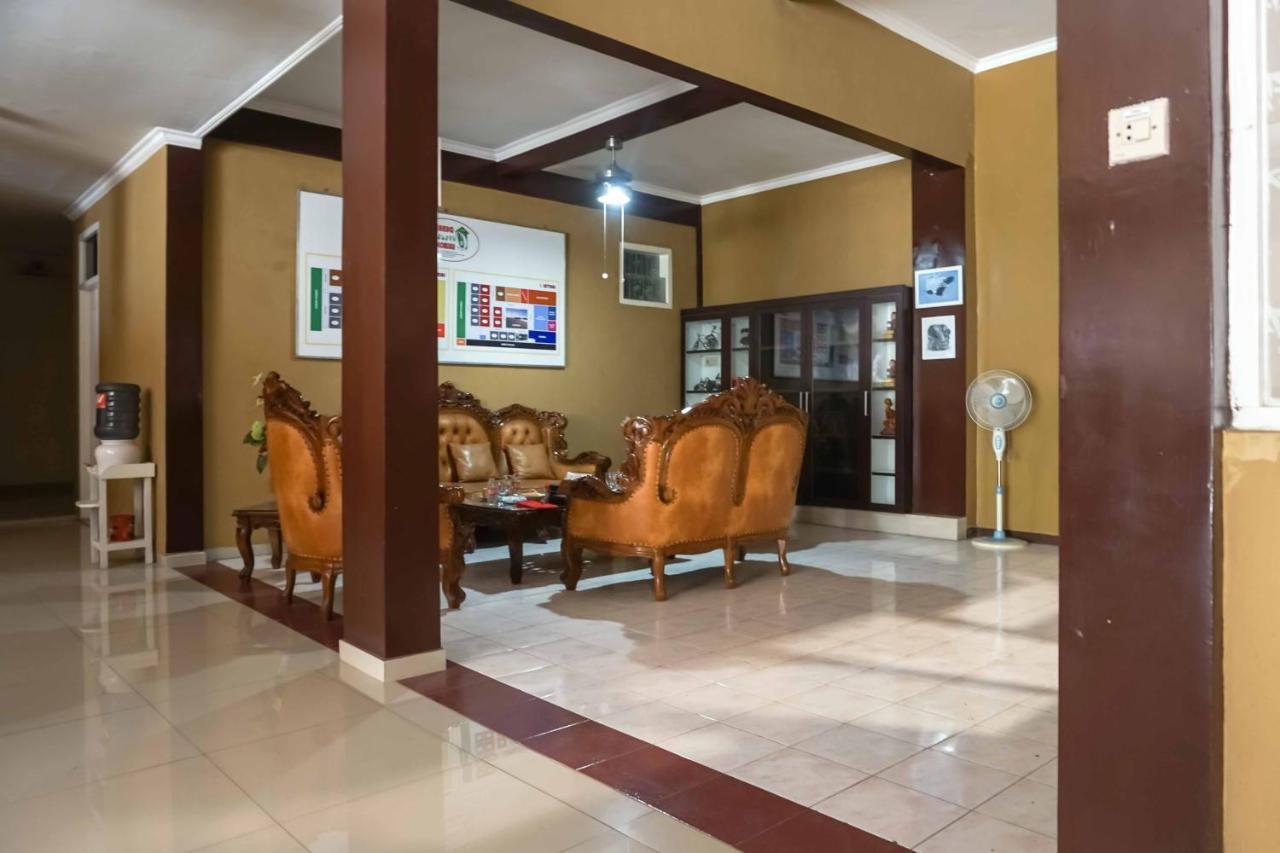 Omah Kalimosodo Mitra Reddoorz Near Stasiun Malang Kota Baru Hotel Exterior foto